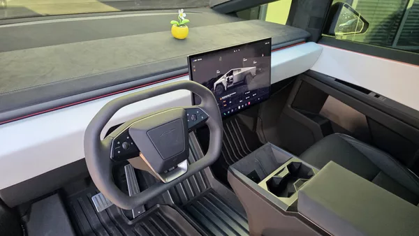 Tesla Cybertruck BEAST 844PS 3xMOTOR CZ - foto 11