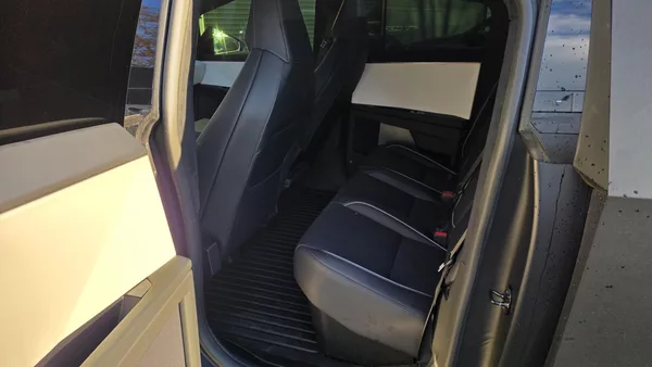 Tesla Cybertruck BEAST 844PS 3xMOTOR CZ - foto 12