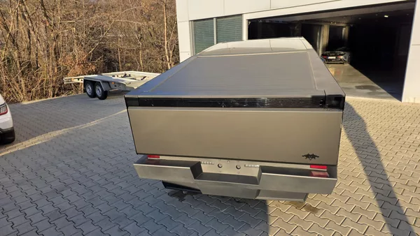 Tesla Cybertruck BEAST 844PS 3xMOTOR CZ - foto 5