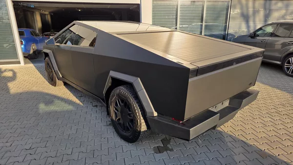 Tesla Cybertruck BEAST 844PS 3xMOTOR CZ - foto 6