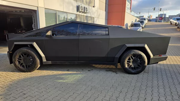 Tesla Cybertruck BEAST 844PS 3xMOTOR CZ - foto 7