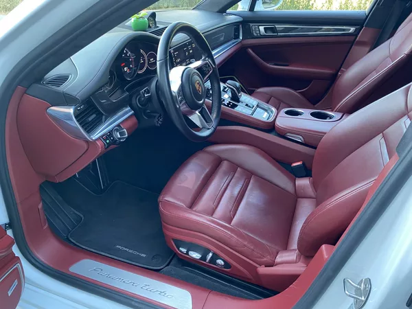 Porsche Panamera TURBO - foto 11