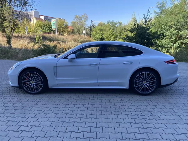 Porsche Panamera TURBO - foto 2