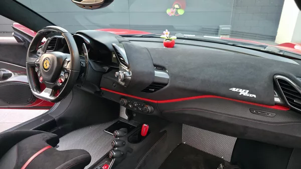 Ferrari 488 PISTA MAX CARBON - foto 10