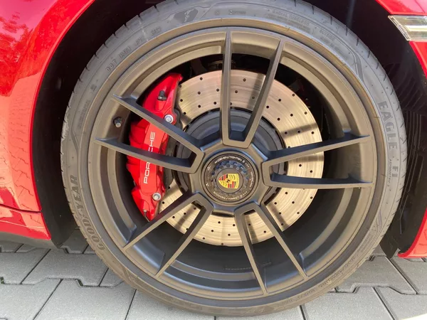 Porsche 911 GTS RED/RED LIFT-PANO-MAX - foto 15