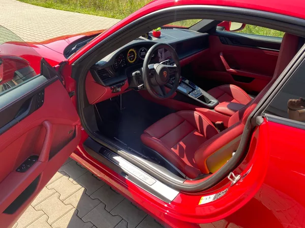 Porsche 911 GTS RED/RED LIFT-PANO-MAX - foto 7