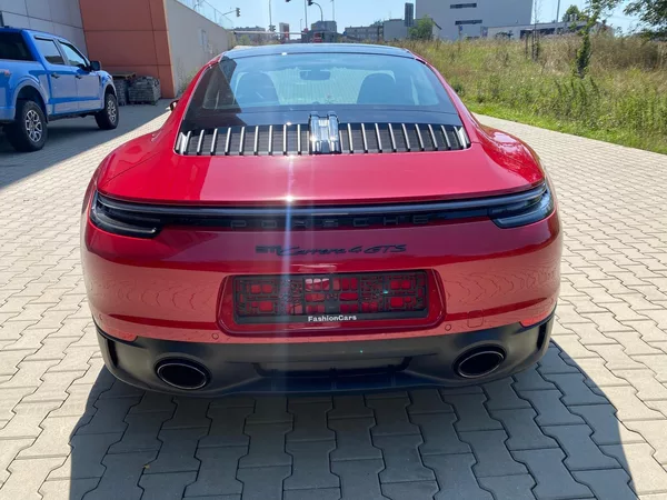 Porsche 911 GTS RED/RED LIFT-PANO-MAX - foto 8