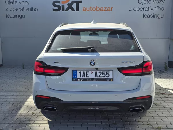 BMW Řada 5 530d xDrive Touring (210 kW) 4 - foto 6