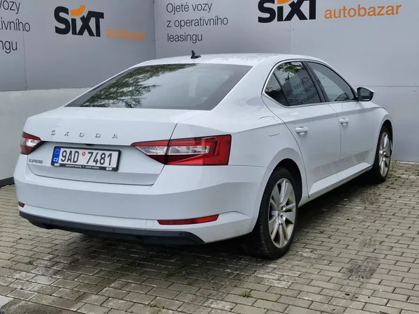 Škoda Superb IIIF Style 2,0 TDI (110 kW - foto 4