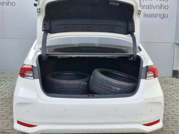 Toyota Corolla Comfort 1,5 (92 kW) MAN - foto 7