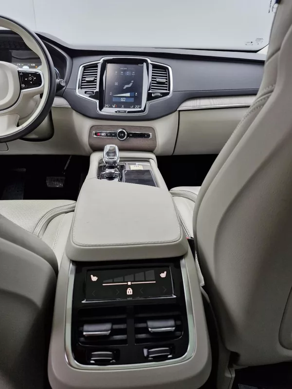 Volvo XC90 AWD Plug-in Hybrid Inscription - foto 8