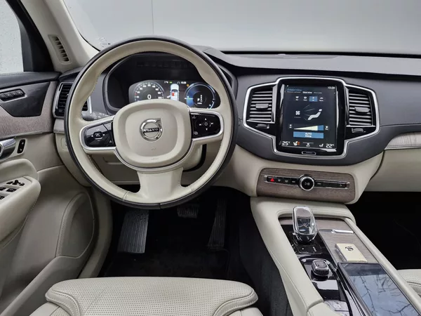 Volvo XC90 AWD Plug-in Hybrid Inscription - foto 9