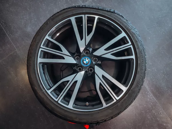 BMW i8 Ultimate Sophisto Edition Kupé - foto 35