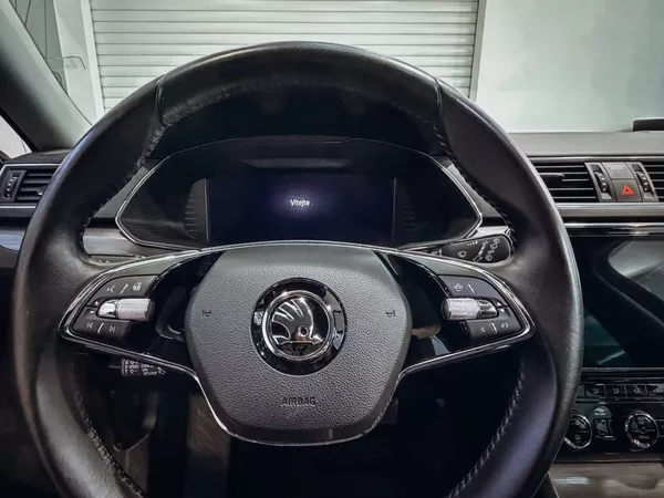 Škoda Superb 2.0 TDI 110kW Style Combi - foto 11