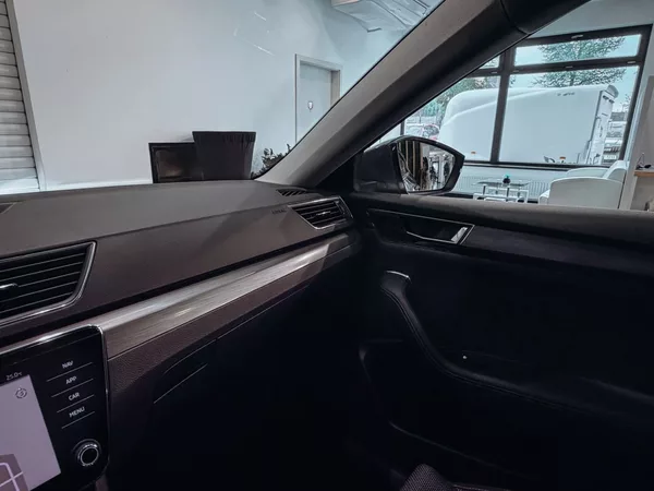 Škoda Superb 2.0 TDI 110kW Style Combi - foto 18