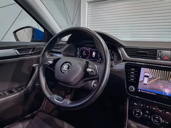 Škoda Superb 2.0 TDI 110kW Style Combi - foto 22