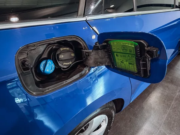 Škoda Superb 2.0 TDI 110kW Style Combi - foto 29