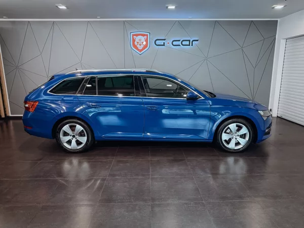 Škoda Superb 2.0 TDI 110kW Style Combi - foto 4