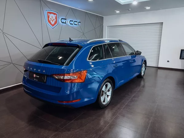 Škoda Superb 2.0 TDI 110kW Style Combi - foto 5