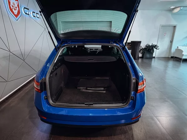 Škoda Superb 2.0 TDI 110kW Style Combi - foto 7
