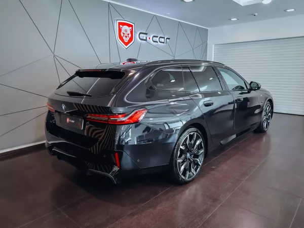 BMW Řada 5 550e xDrive M-sport Touring - foto 5