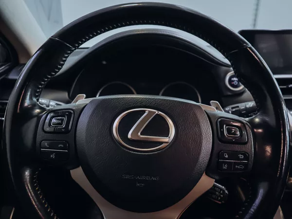 Lexus NX 300 H - foto 12