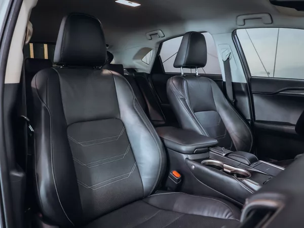 Lexus NX 300 H - foto 24