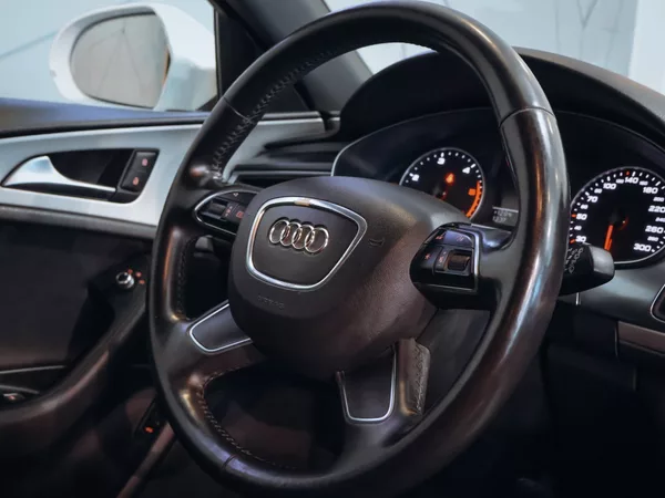 Audi A6 Avant 3.0TDI 150kw - foto 19