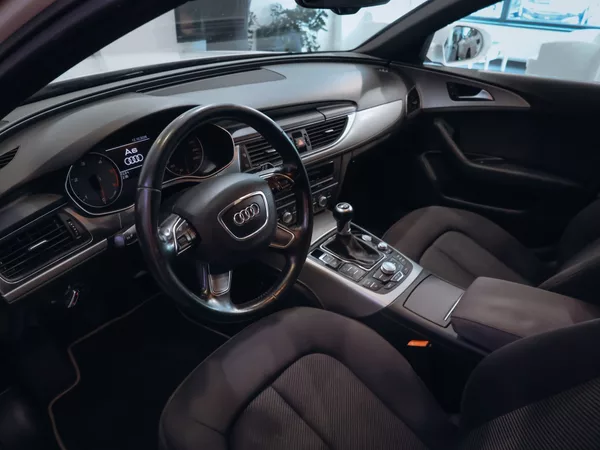 Audi A6 Avant 3.0TDI 150kw - foto 8