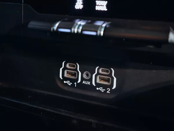 Dodge RAM 1500 5.7 REBEL 295 kW - foto 25