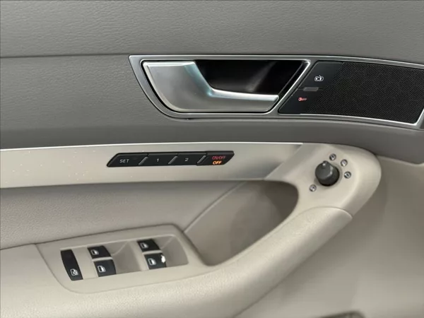 Audi A6 Avant 2,8 i V6 AUT PRAVIDELNÝ - foto 14