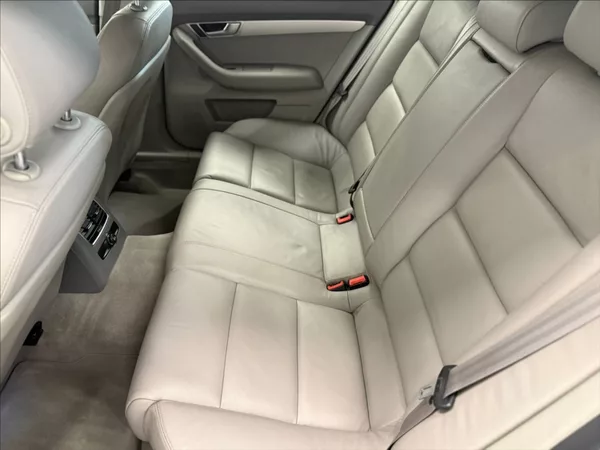 Audi A6 Avant 2,8 i V6 AUT PRAVIDELNÝ - foto 15