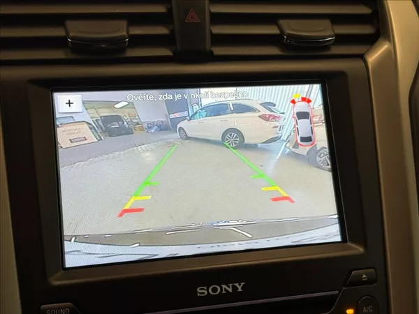 Ford Mondeo 2,0 TDCi Vignale 4x4 AT 132kW - foto 11