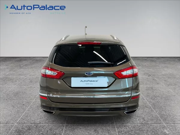 Ford Mondeo 2,0 TDCi Vignale 4x4 AT 132kW - foto 5