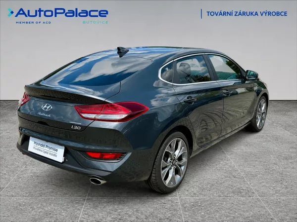 Hyundai i30 1,6 CRDI STYLE PREMIUM AT - foto 4