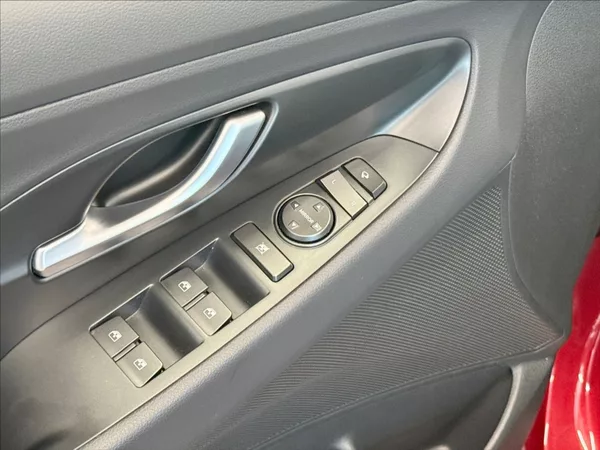 Hyundai i30 1,0 T-GDI SMART CLIMATE ZÁRUKA - foto 9