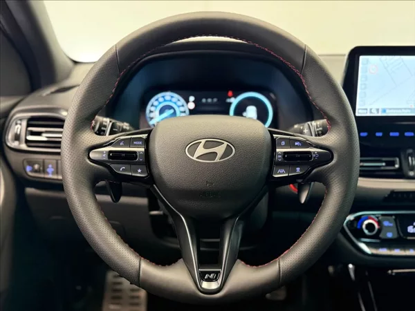 Hyundai i30 1,5 T-GDI GO NLINE! AT - foto 12