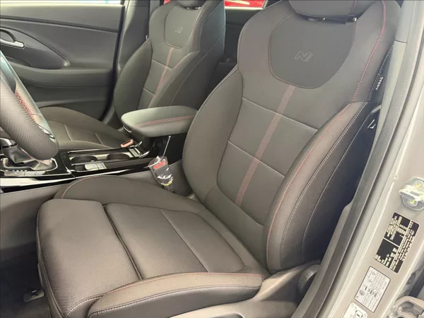Hyundai i30 1,5 T-GDI GO NLINE! AT - foto 17