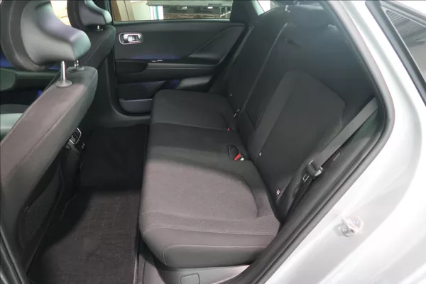 Hyundai Ioniq 6 0,0 POWER 77 kWh 239kW Style - foto 8