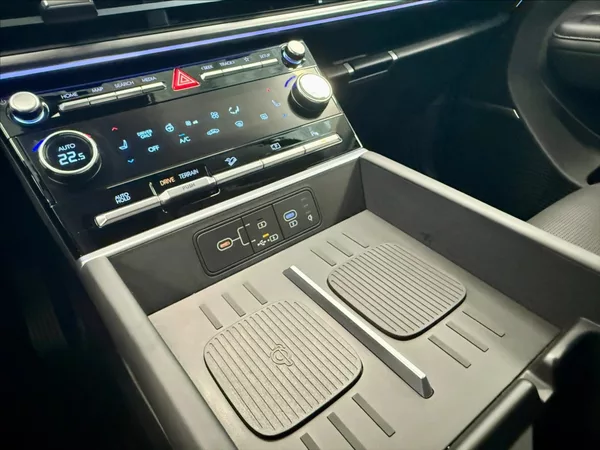Hyundai Santa Fe 1,6 T-GDI CALLIGRAPHY 4X4 AT - foto 14