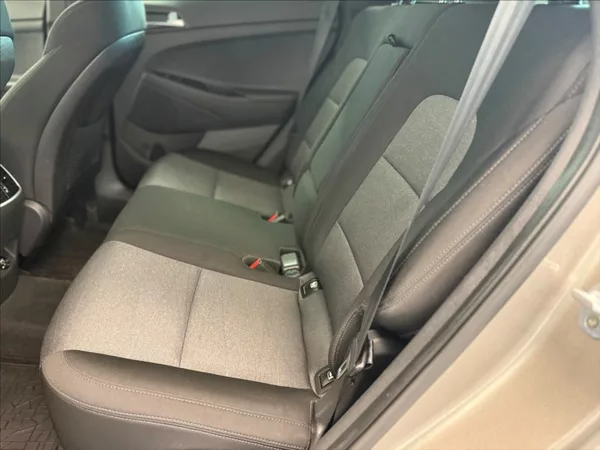 Hyundai Tucson 1,6 T-GDI STYLE FL 4X4 AT - foto 20