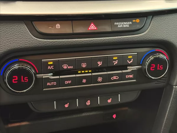Kia XCeed 1,5 T-GDI ZÁRUKA MHEV AT TOP - foto 12