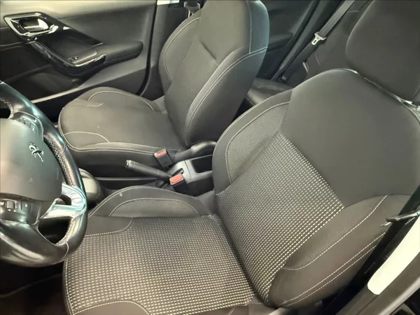 Peugeot 208 1,2 i AT servisní kniha - foto 8