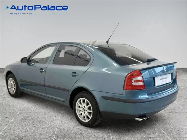 Škoda Octavia 1,6 FSI 85kW AUTOMAT - foto 6