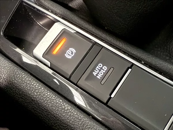 Volkswagen Tiguan 1,5 TSI NAVIGACE - foto 11