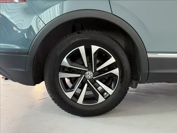 Volkswagen Tiguan 1,5 TSI NAVIGACE - foto 16