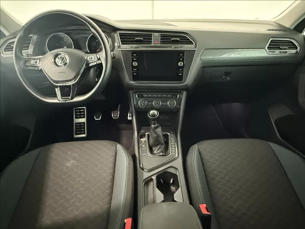 Volkswagen Tiguan 1,5 TSI NAVIGACE - foto 9