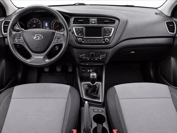 Hyundai i20 1,3 1.MAJ,CZ, NOVÁ SPOJKA/ - foto 10