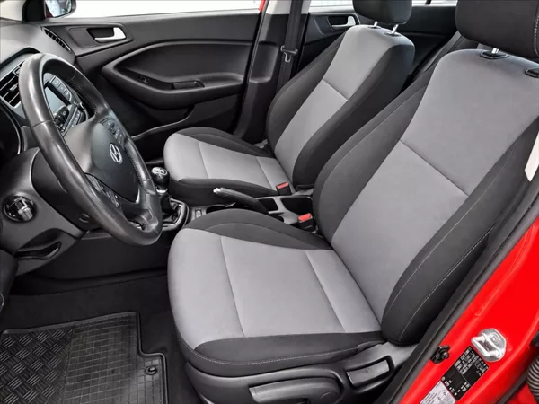 Hyundai i20 1,3 1.MAJ,CZ, NOVÁ SPOJKA/ - foto 7