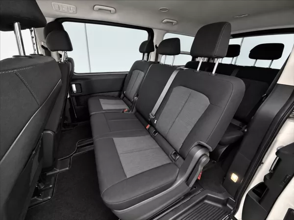 Hyundai Staria 2,2 130 KW COMFORT - foto 11